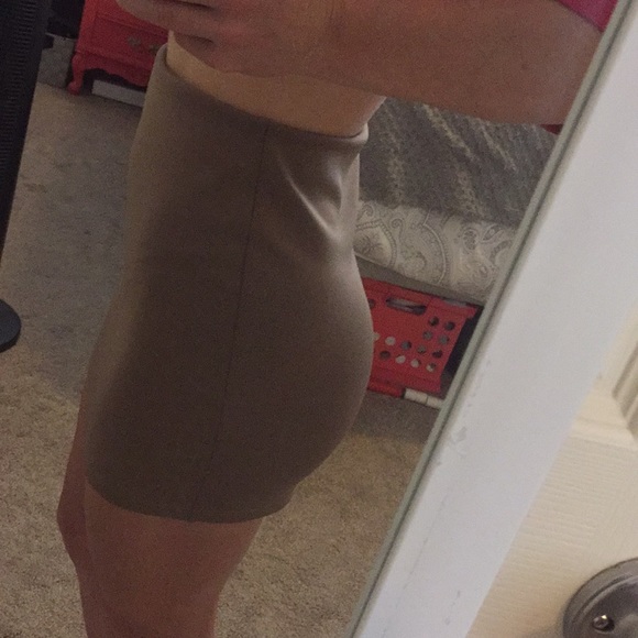 Foreign Exchange Pencil Skirt - Picture 3 of 4